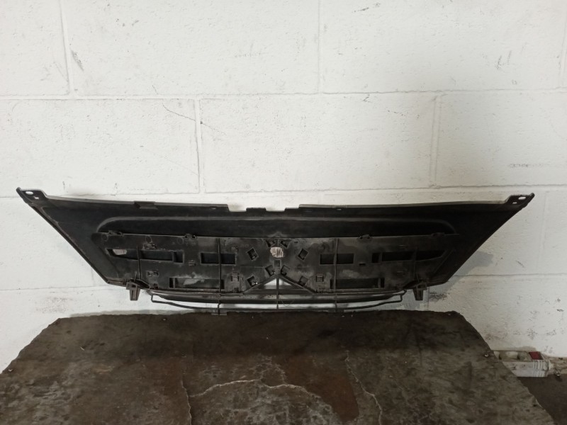 Recambio de rejilla delantera para citroen c3 1.4 audace referencia OEM IAM   