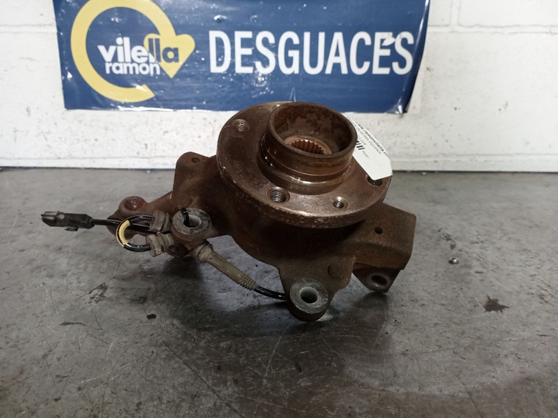 Recambio de mangueta delantera izquierda para dacia sandero stepway essential referencia OEM IAM   