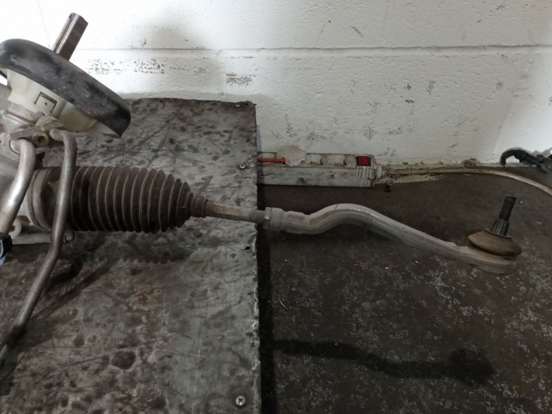 Recambio de caja direccion para dacia sandero stepway essential referencia OEM IAM 490016602R  