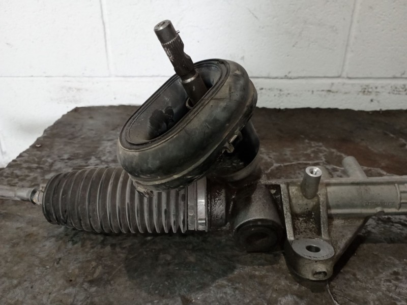 Recambio de caja direccion para renault captur adventure referencia OEM IAM 490012863R  