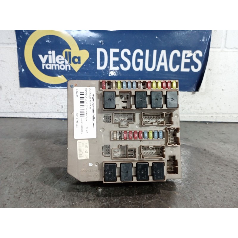 Recambio de caja reles fusibles para renault clio iii authentique | 01.07 - 12.10 authentique | 01.07 - 12.10 referencia OEM IAM