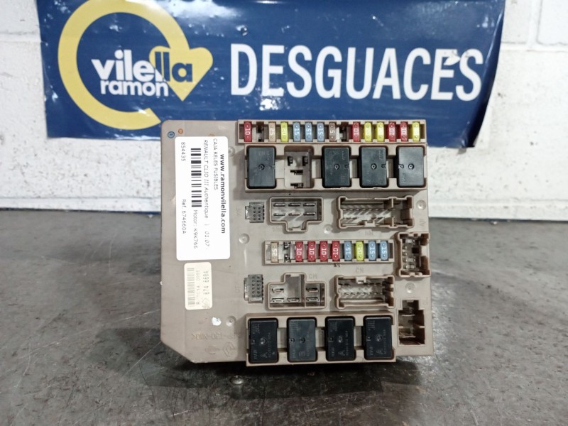 Recambio de caja reles fusibles para renault clio iii authentique | 01.07 - 12.10 authentique | 01.07 - 12.10 referencia OEM IAM