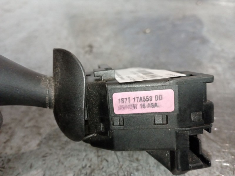 Recambio de mando limpia para ford fusion (cbk) + referencia OEM IAM 1S7T17A553DD  