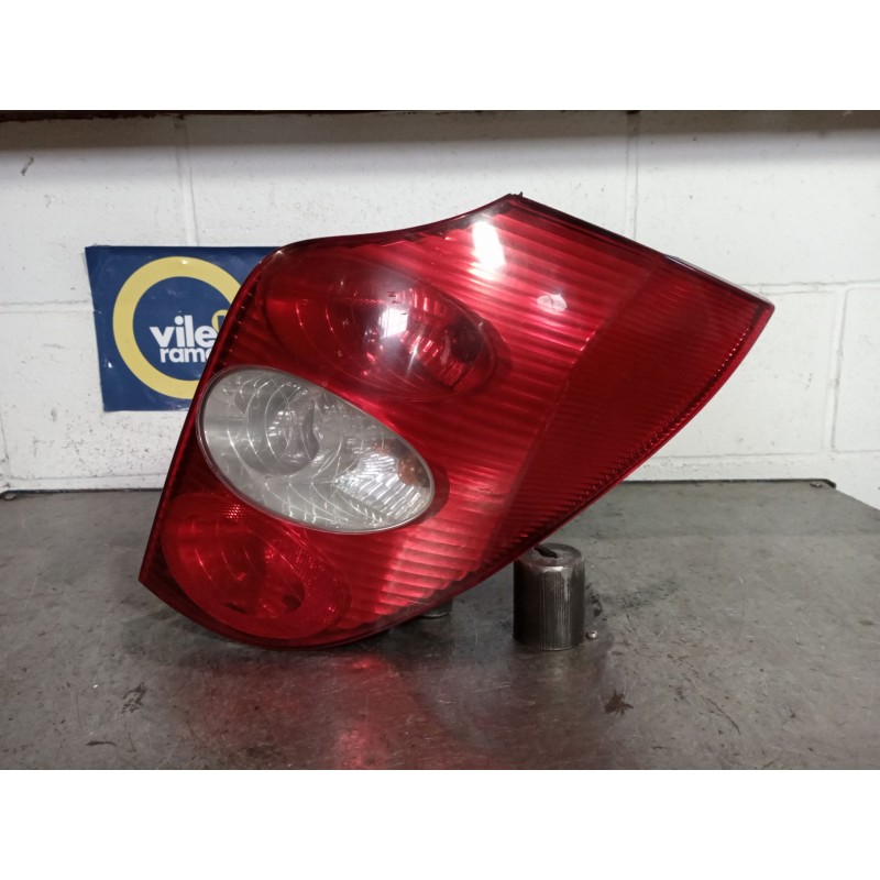 Recambio de piloto trasero derecho para renault laguna ii grandtour (kg0) 1.9 dci diesel referencia OEM IAM 8200002472  