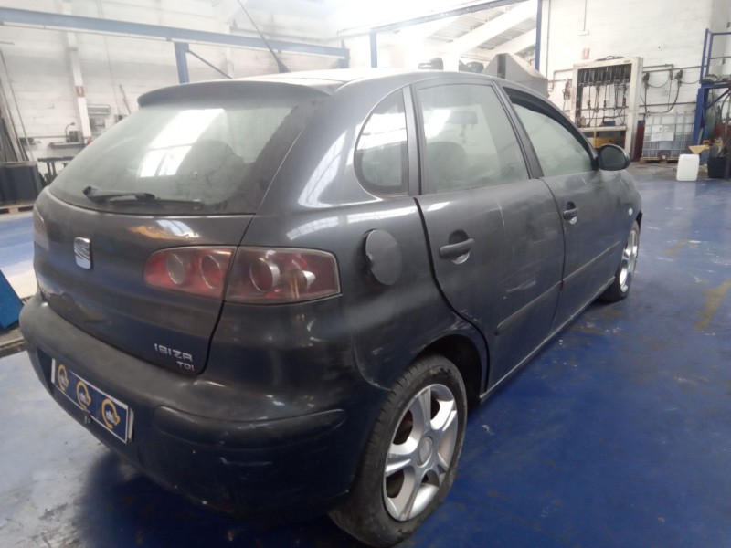 seat ibiza (6l1) del año 2005