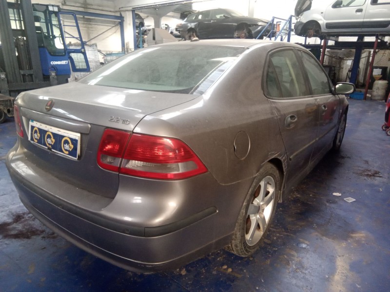 saab 9-3 berlina del año 2002