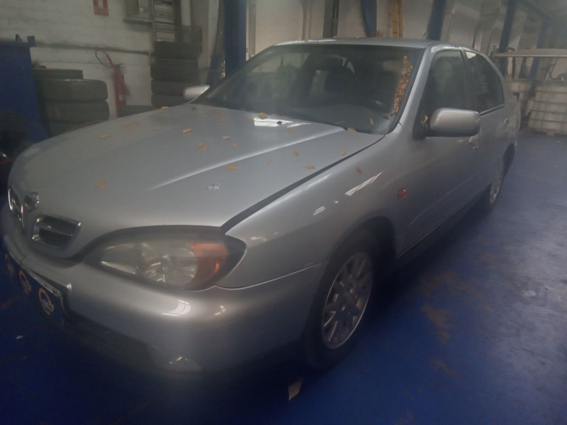 nissan primera berlina (p11) del año 1999