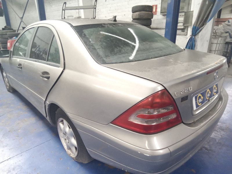mercedes clase c (w203) berlina del año 2004