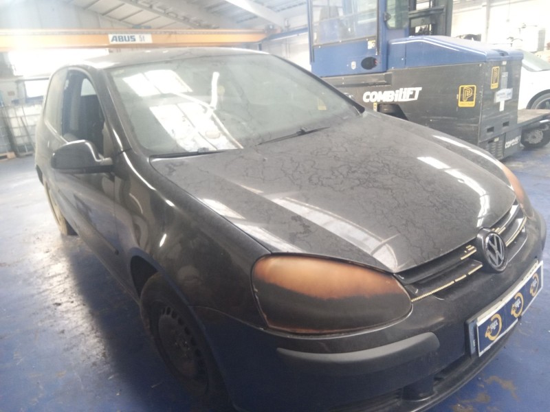 volkswagen golf v berlina (1k1) del año 2021