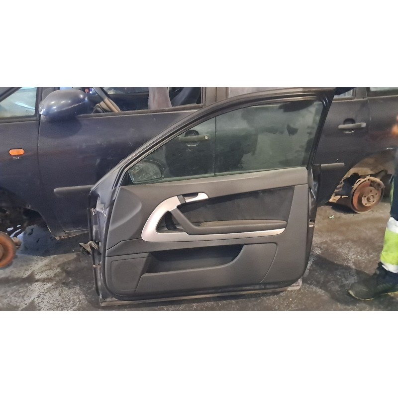 Recambio de puerta delantera derecha para audi a3 (8p) 2.0 tdi ambiente referencia OEM IAM CARROCERIA 3 PUERTAS  