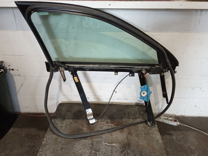 Recambio de elevalunas delantero izquierdo para audi a4 avant (8e) 2.0 tdi referencia OEM IAM   