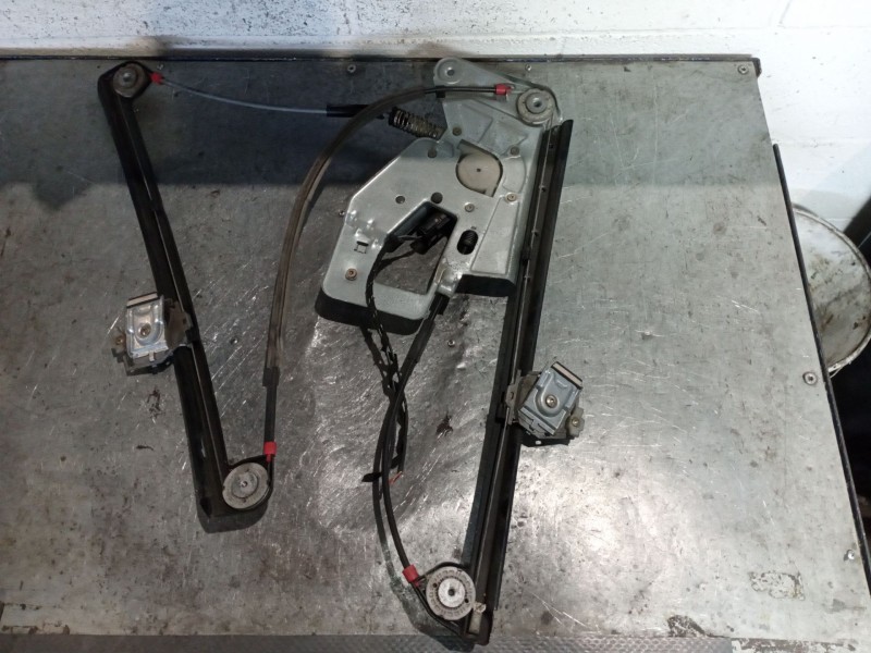 Recambio de elevalunas delantero izquierdo para bmw serie 5 berlina (e39) 2.0 520d referencia OEM IAM   