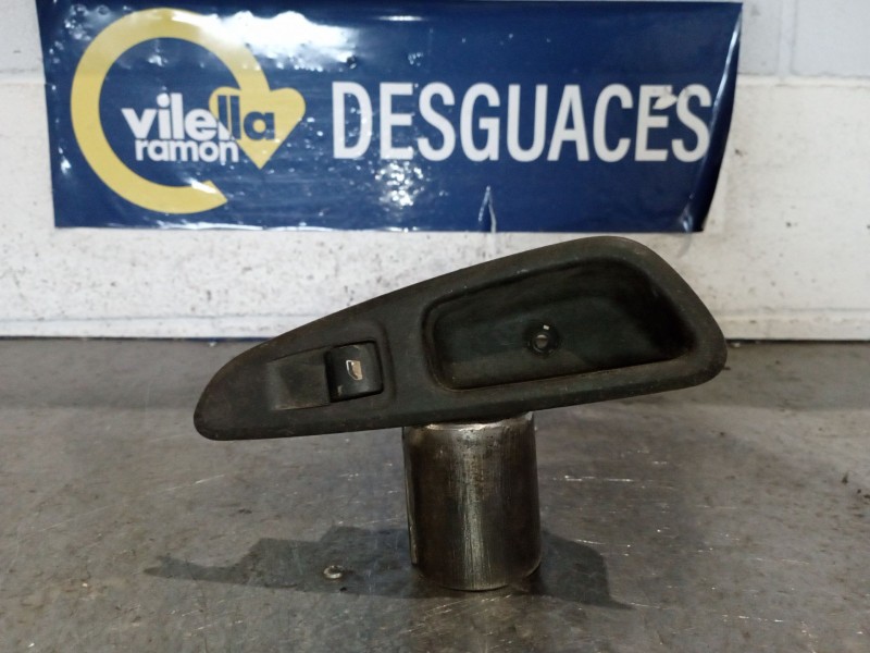 Recambio de mando elevalunas trasero izquierdo para peugeot 308 sw  | 0.08 - ...  | 0.08 - ... referencia OEM IAM   