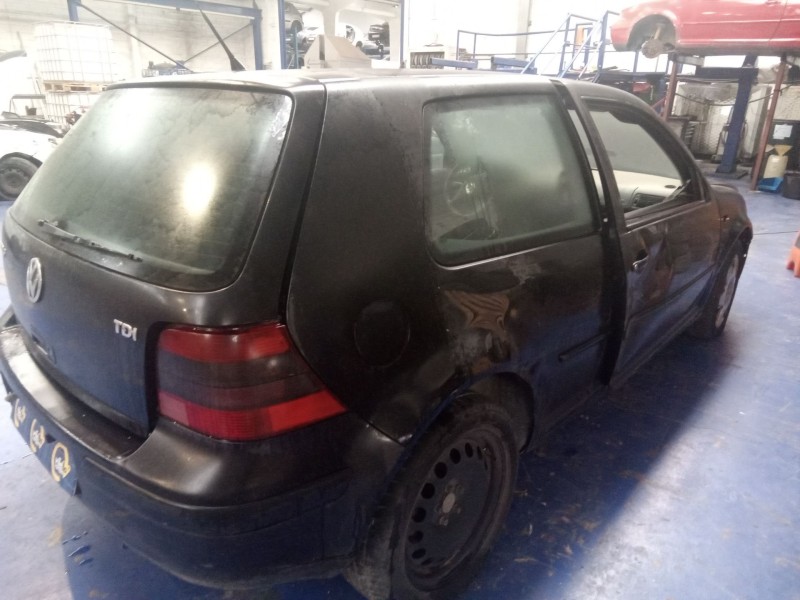 volkswagen golf iv berlina (1j1) del año 2000