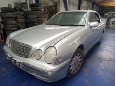 mercedes-benz clase e berlina (bm 210) del año 2003