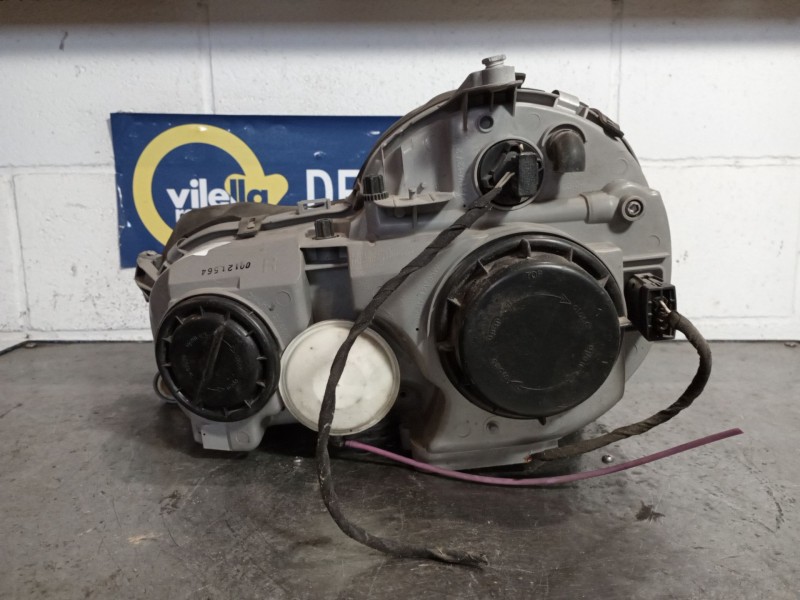 Recambio de faro derecho para mercedes-benz clase e berlina (bm 210) e 270 cdi referencia OEM IAM   