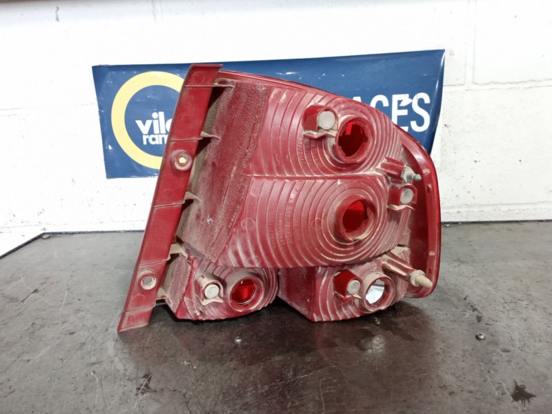 Recambio de piloto trasero izquierdo para daewoo kalos sedán (klas) 1.4 referencia OEM IAM   