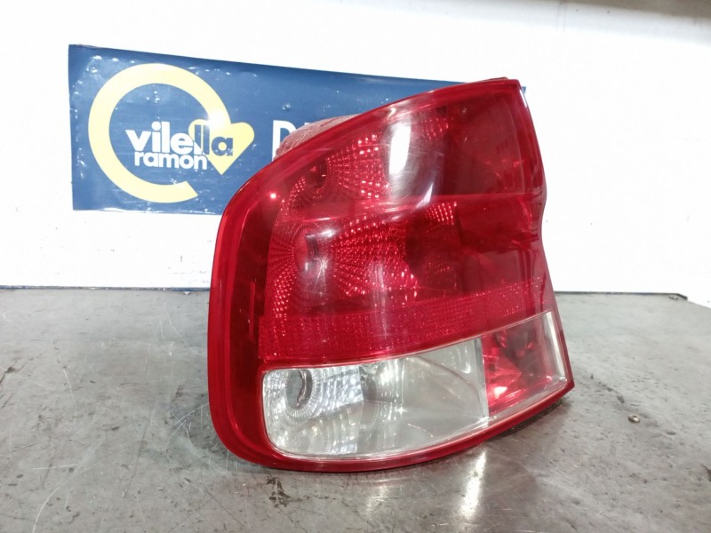 Recambio de piloto trasero izquierdo para daewoo kalos sedán (klas) 1.4 referencia OEM IAM   