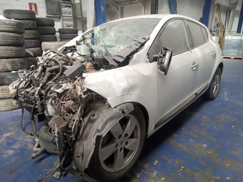 renault megane iii berlina 5 p del año 2010