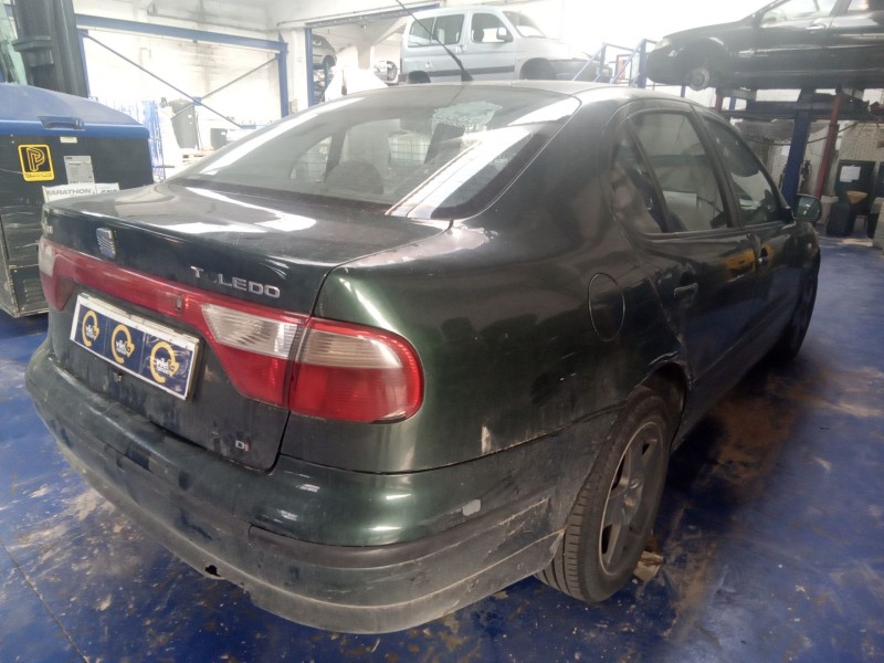 seat toledo (1m2) del año 2000