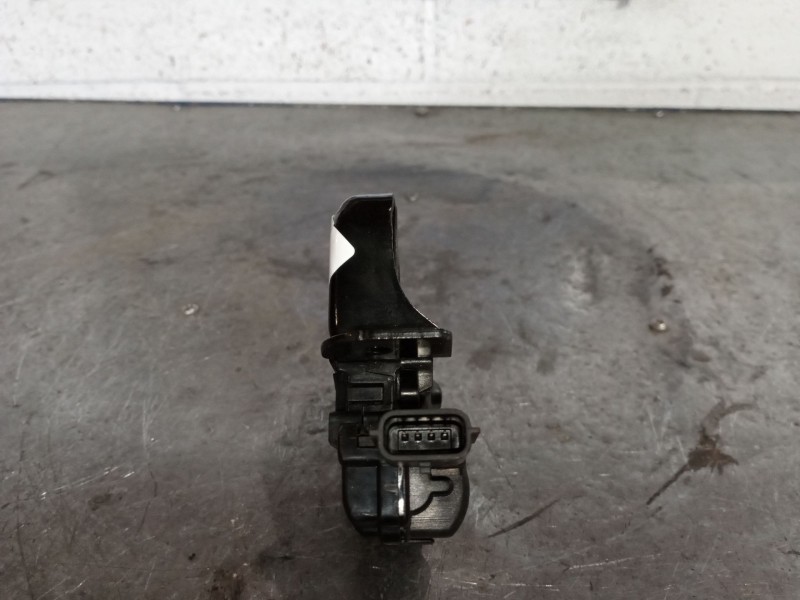 Recambio de cerradura maletero porton para renault megane iii berlina 5 p referencia OEM IAM   