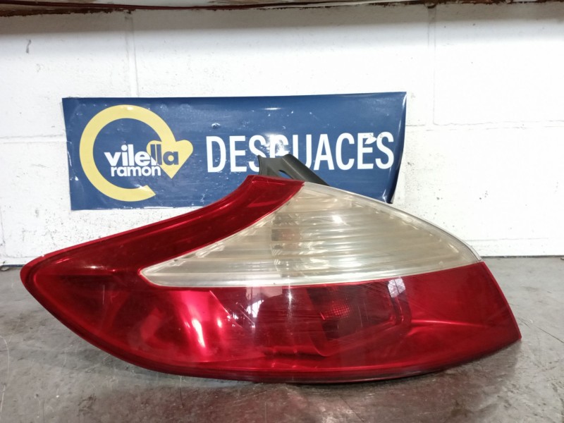 Recambio de piloto trasero izquierdo para renault megane iii berlina 5 p referencia OEM IAM   