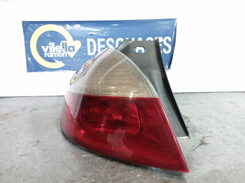 Recambio de piloto trasero izquierdo para renault megane iii berlina 5 p referencia OEM IAM   