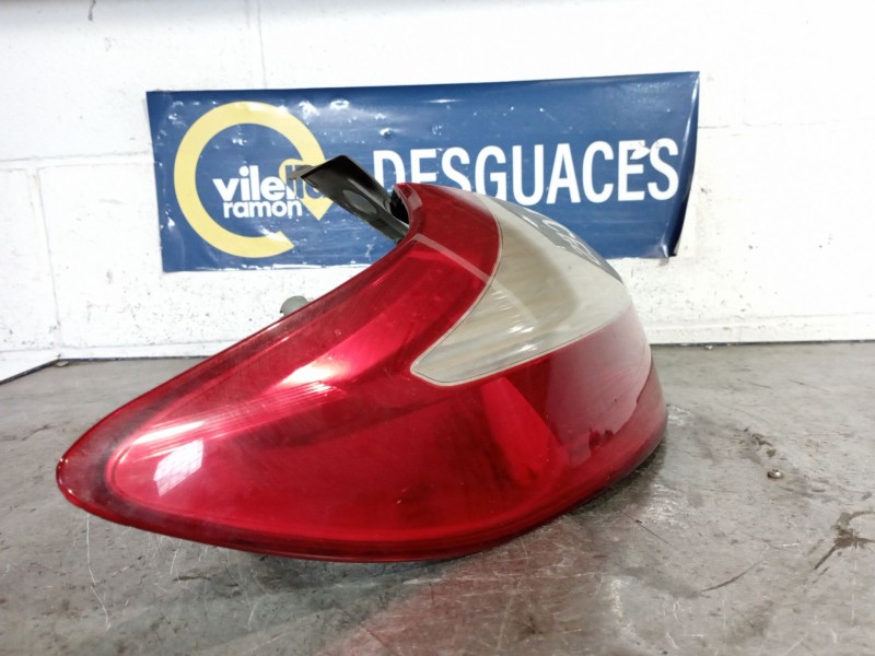 Recambio de piloto trasero izquierdo para renault megane iii berlina 5 p referencia OEM IAM   