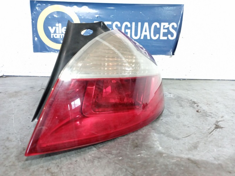 Recambio de piloto trasero derecho para renault megane iii berlina 5 p referencia OEM IAM   