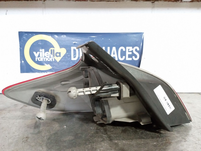 Recambio de piloto trasero derecho para renault megane iii berlina 5 p referencia OEM IAM   