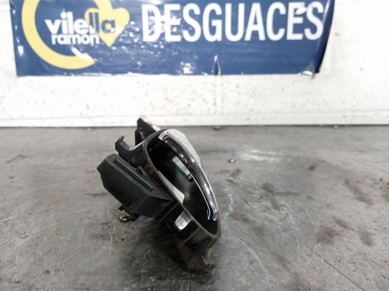 Recambio de maneta interior delantera izquierda para renault kadjar  | 0.15 - ...  | 0.15 - ... referencia OEM IAM   