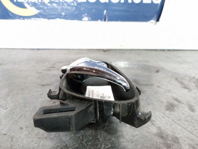 Recambio de maneta interior delantera izquierda para renault kadjar  | 0.15 - ...  | 0.15 - ... referencia OEM IAM   