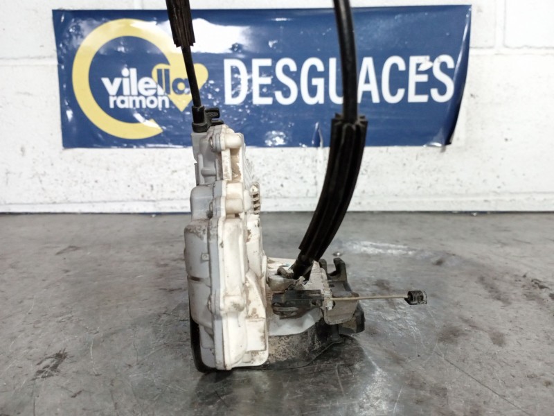 Recambio de cerradura puerta delantera derecha para seat leon (1p1) reference referencia OEM IAM   