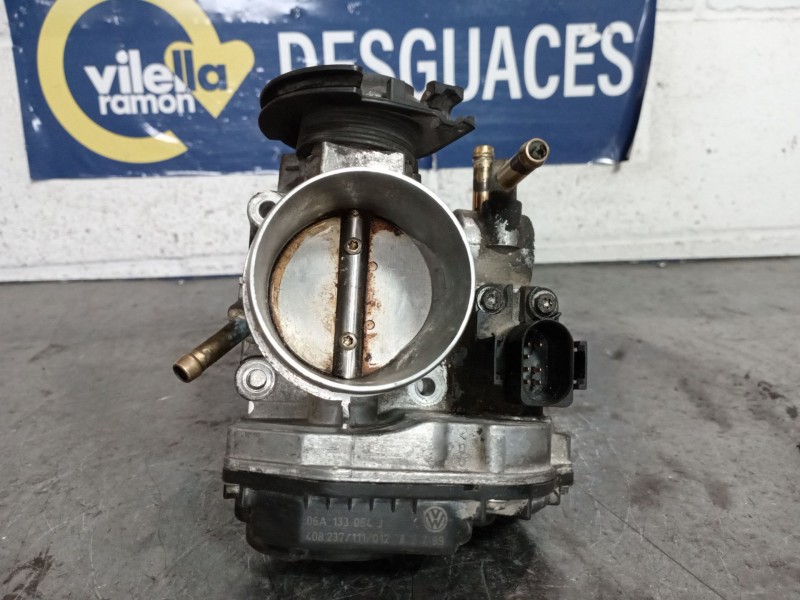 Recambio de caja mariposa para volkswagen golf iv variant (1j5) 1.6 referencia OEM IAM 06A133064J  