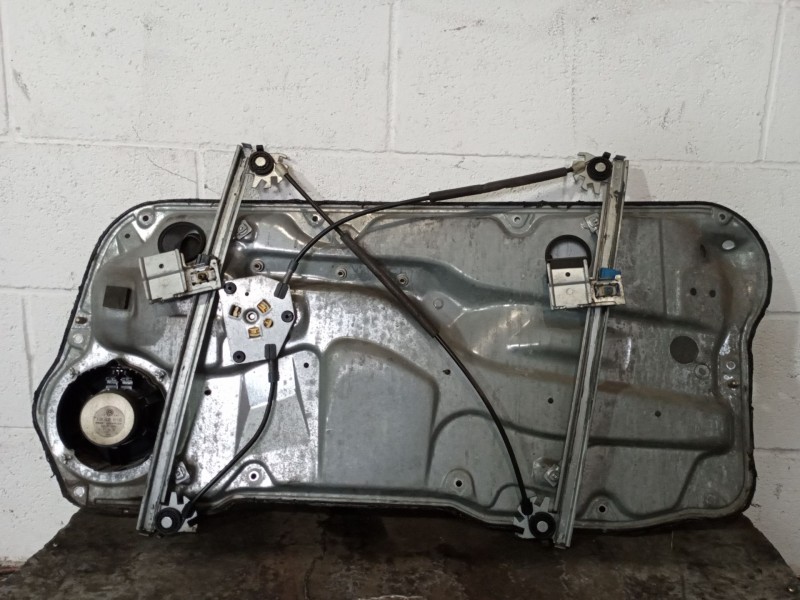 Recambio de elevalunas delantero izquierdo para volkswagen golf iv berlina (1j1) 1.9 tdi referencia OEM IAM   