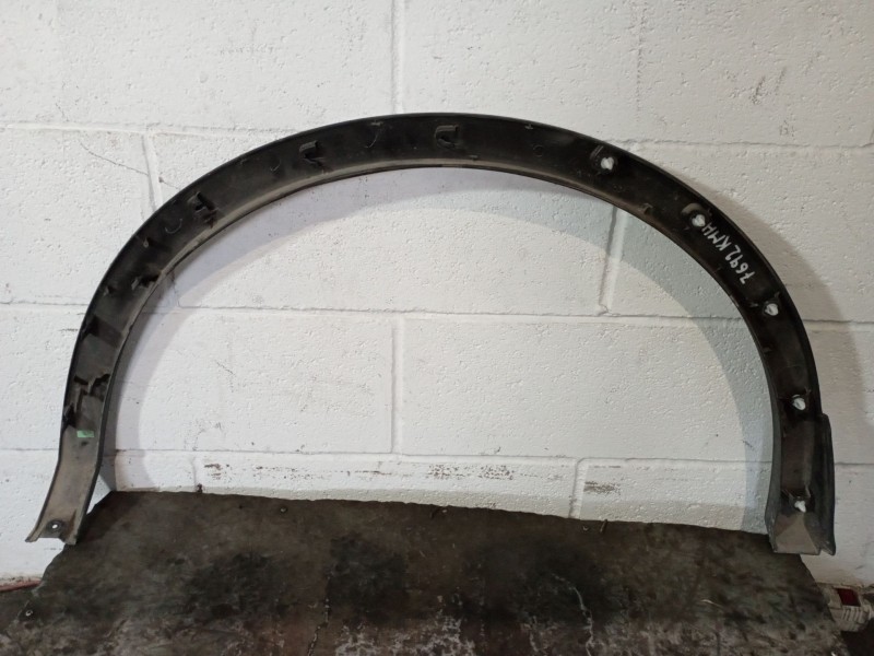 Recambio de aletin trasero izquierdo para renault kadjar  | 0.15 - ...  | 0.15 - ... referencia OEM IAM   