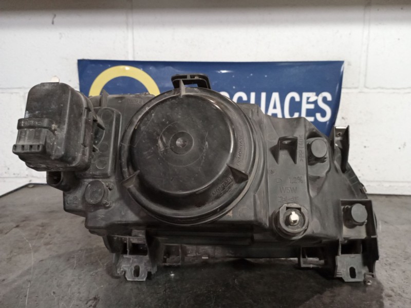 Recambio de faro izquierdo para renault megane 1.6e referencia OEM IAM   