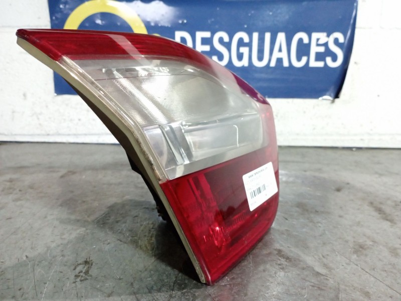 Recambio de piloto porton izquierdo para renault fluence  | ...  | ... referencia OEM IAM   