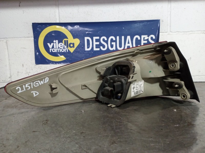Recambio de piloto trasero derecho para renault fluence  | ...  | ... referencia OEM IAM   