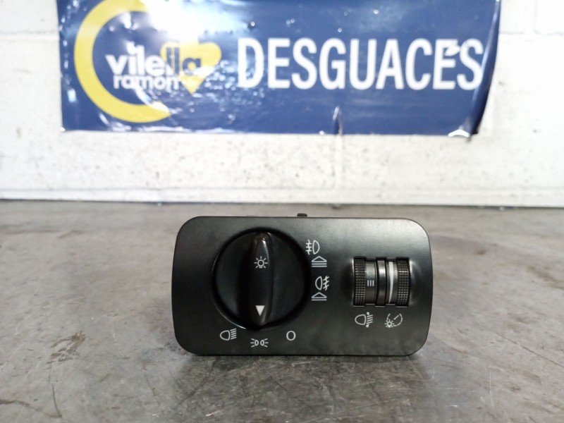 Recambio de mando luces para audi a3 (8l) 1.6 ambiente referencia OEM IAM 8L1941531J  