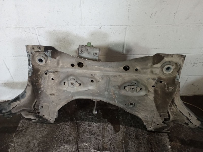 Recambio de puente delantero para renault captur adventure referencia OEM IAM   