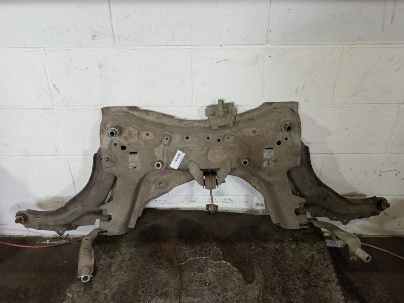 Recambio de puente delantero para renault captur adventure referencia OEM IAM   