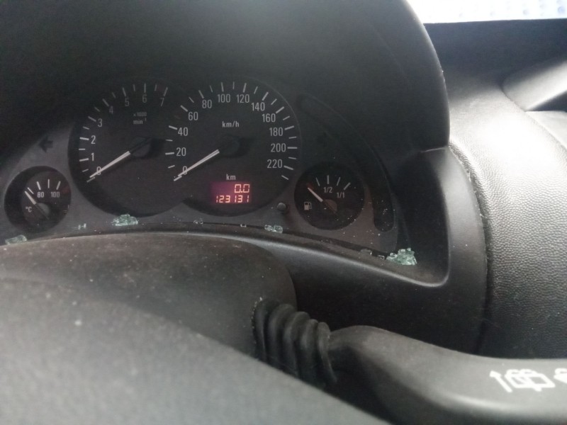 opel corsa c del año 2002