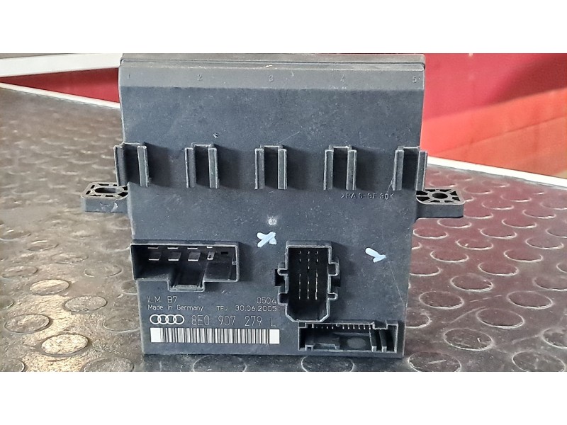 Recambio de modulo confort para audi a4 avant (8e) 2.0 tdi referencia OEM IAM 8E0907279L B5T5F30B1A4 