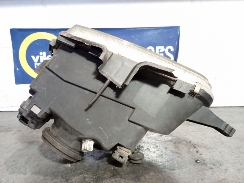 Recambio de faro derecho para citroen saxo 1.6 vts referencia OEM IAM   