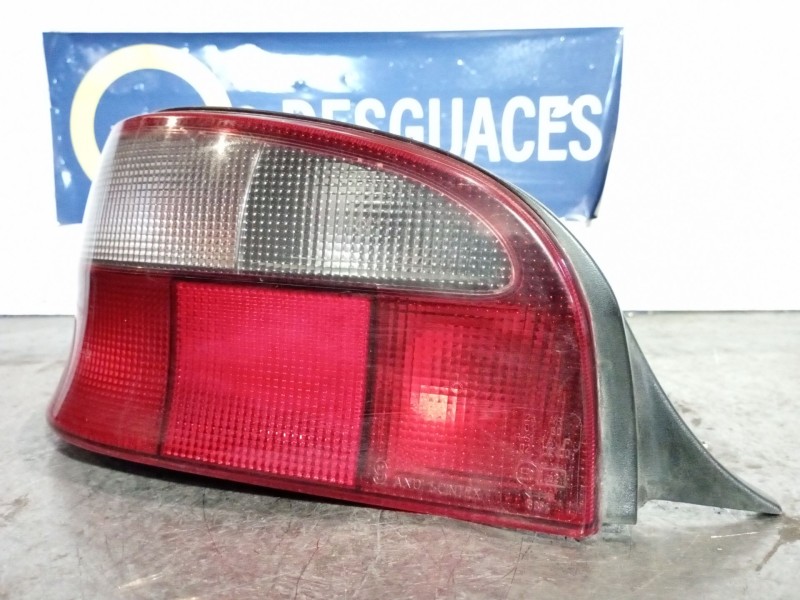 Recambio de piloto trasero izquierdo para citroen saxo 1.6 vts referencia OEM IAM   