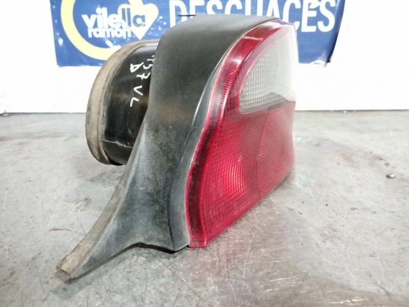 Recambio de piloto trasero derecho para citroen saxo 1.6 vts referencia OEM IAM   