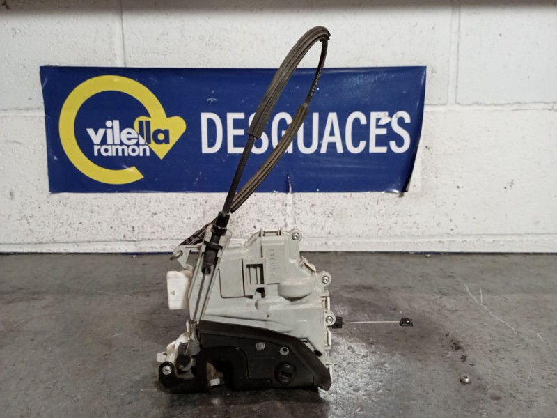 Recambio de cerradura puerta trasera derecha para seat altea xl 2.0 tdi 140 style referencia OEM IAM   
