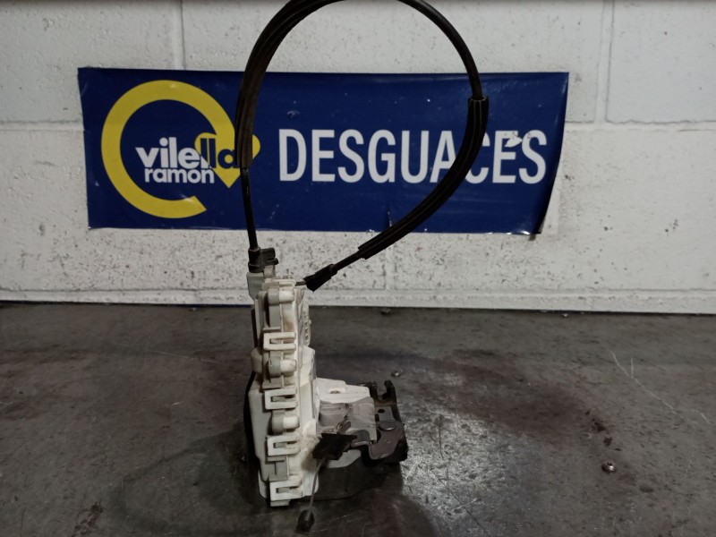Recambio de cerradura puerta trasera derecha para seat altea xl 2.0 tdi 140 style referencia OEM IAM   