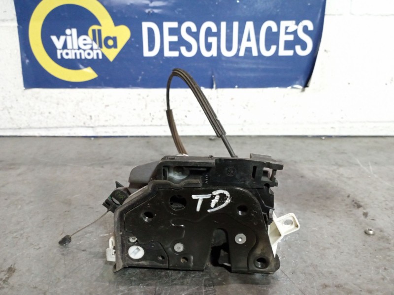 Recambio de cerradura puerta trasera derecha para seat altea xl 2.0 tdi 140 style referencia OEM IAM   